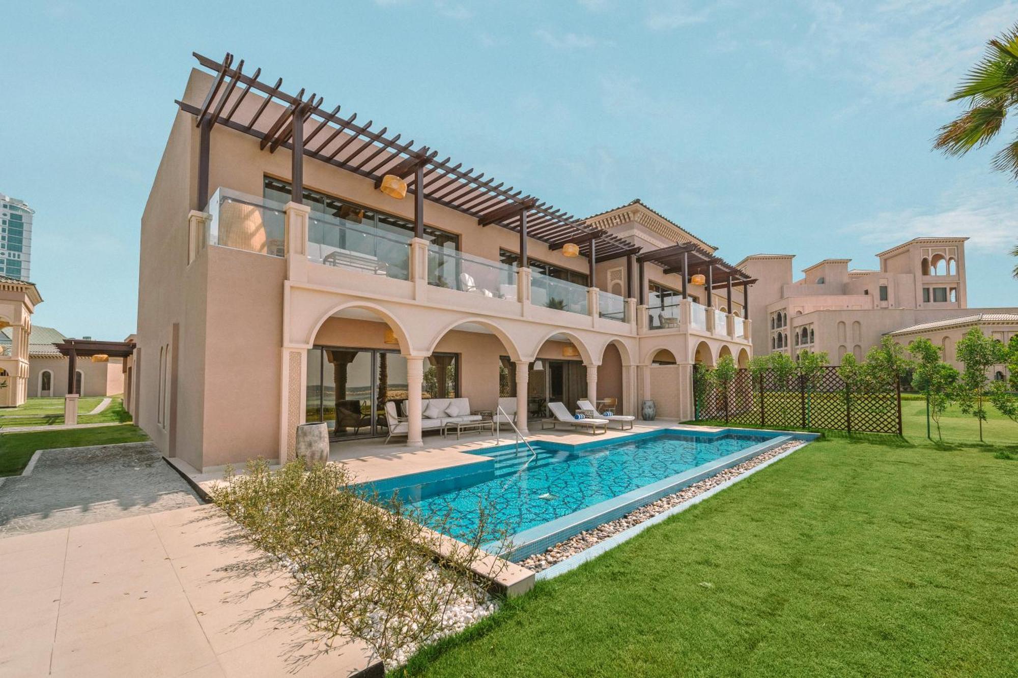 Royal Saray Resort Al Manamah Esterno foto A villa at Jumeirah at Saadiyat Island Resort