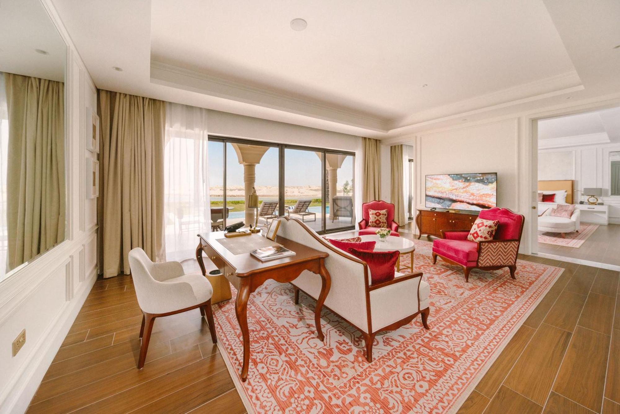 Royal Saray Resort Al Manamah Esterno foto A suite at the hotel
