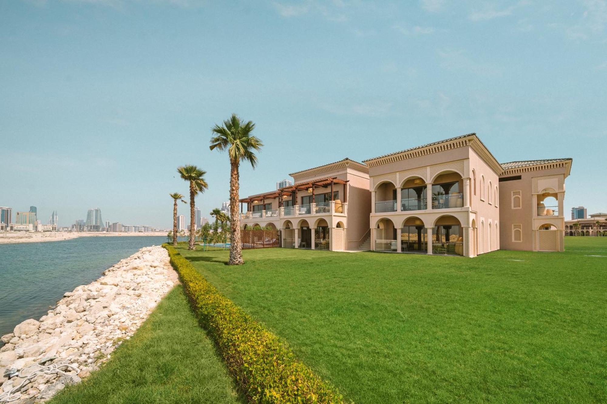 Royal Saray Resort Al Manamah Esterno foto A villa in Al Reef