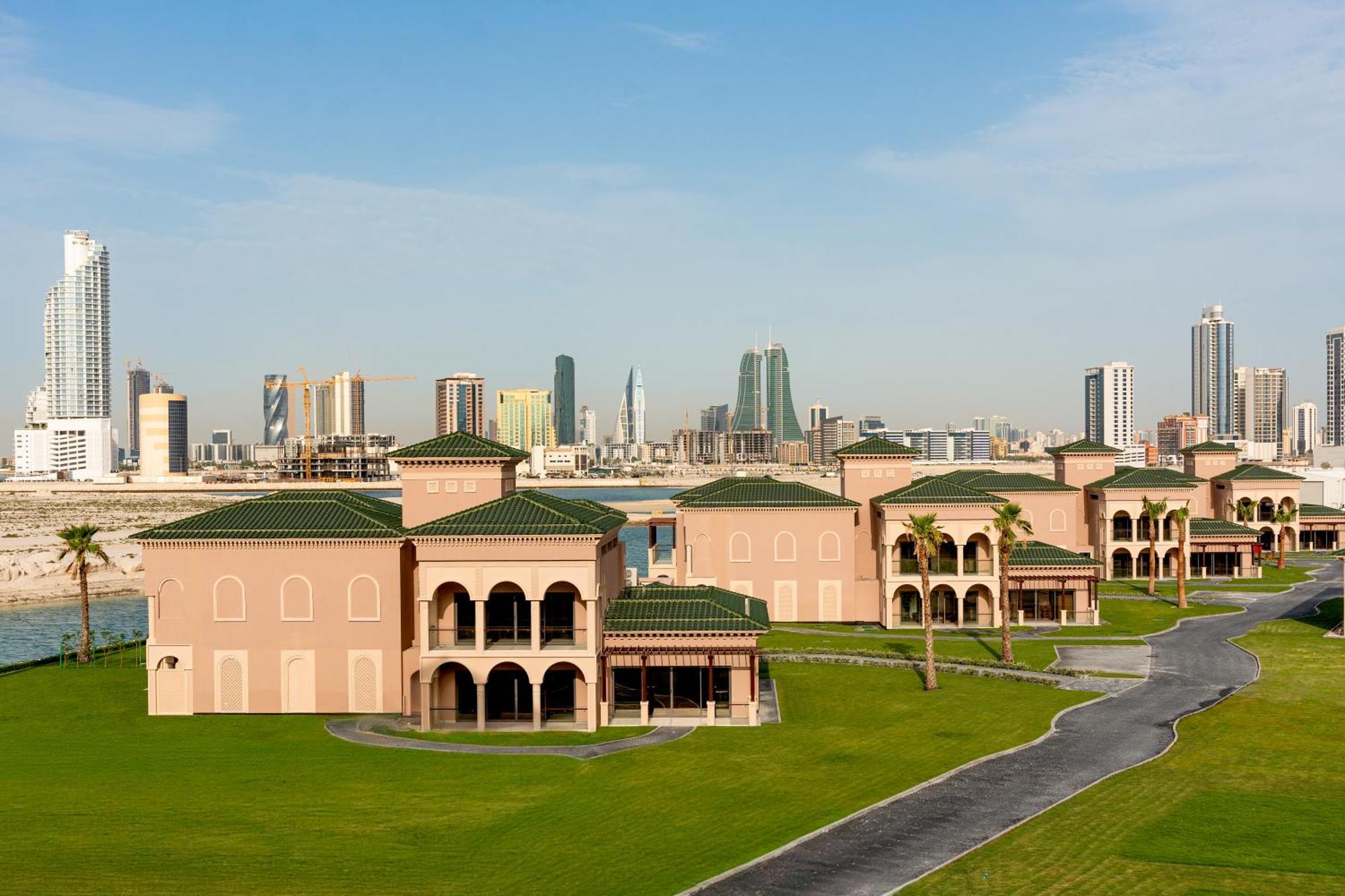 Royal Saray Resort Al Manamah Esterno foto Dubai Motor City