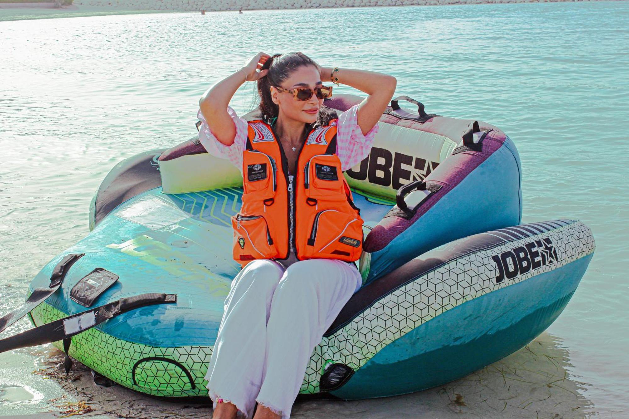 Royal Saray Resort Al Manamah Esterno foto A woman wearing a life jacket