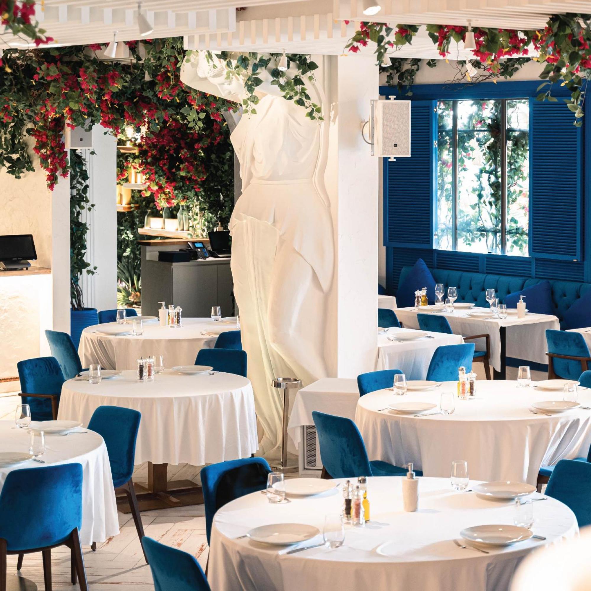 Royal Saray Resort Al Manamah Esterno foto Interior of the restaurant
