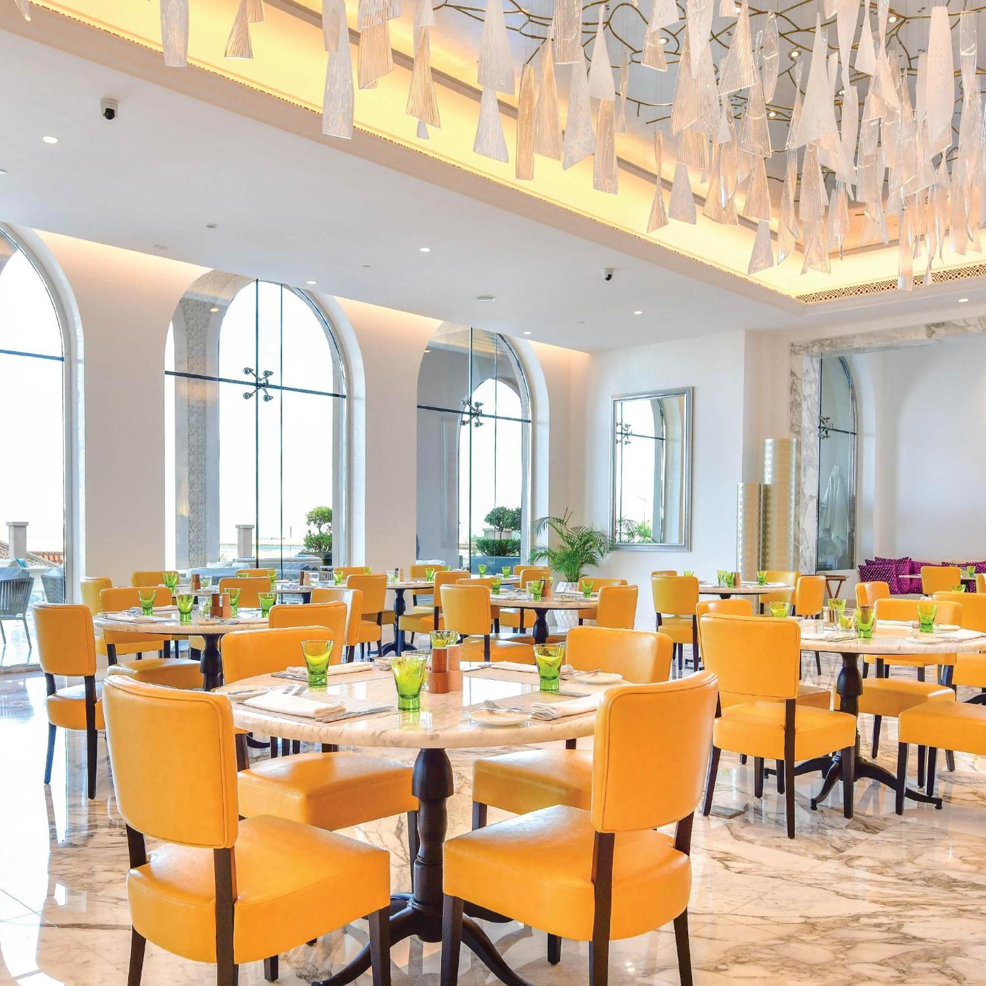 Royal Saray Resort Al Manamah Esterno foto The restaurant