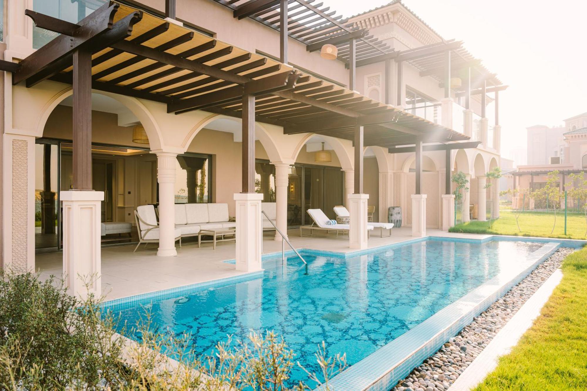 Royal Saray Resort Al Manamah Esterno foto A villa in Jumeirah
