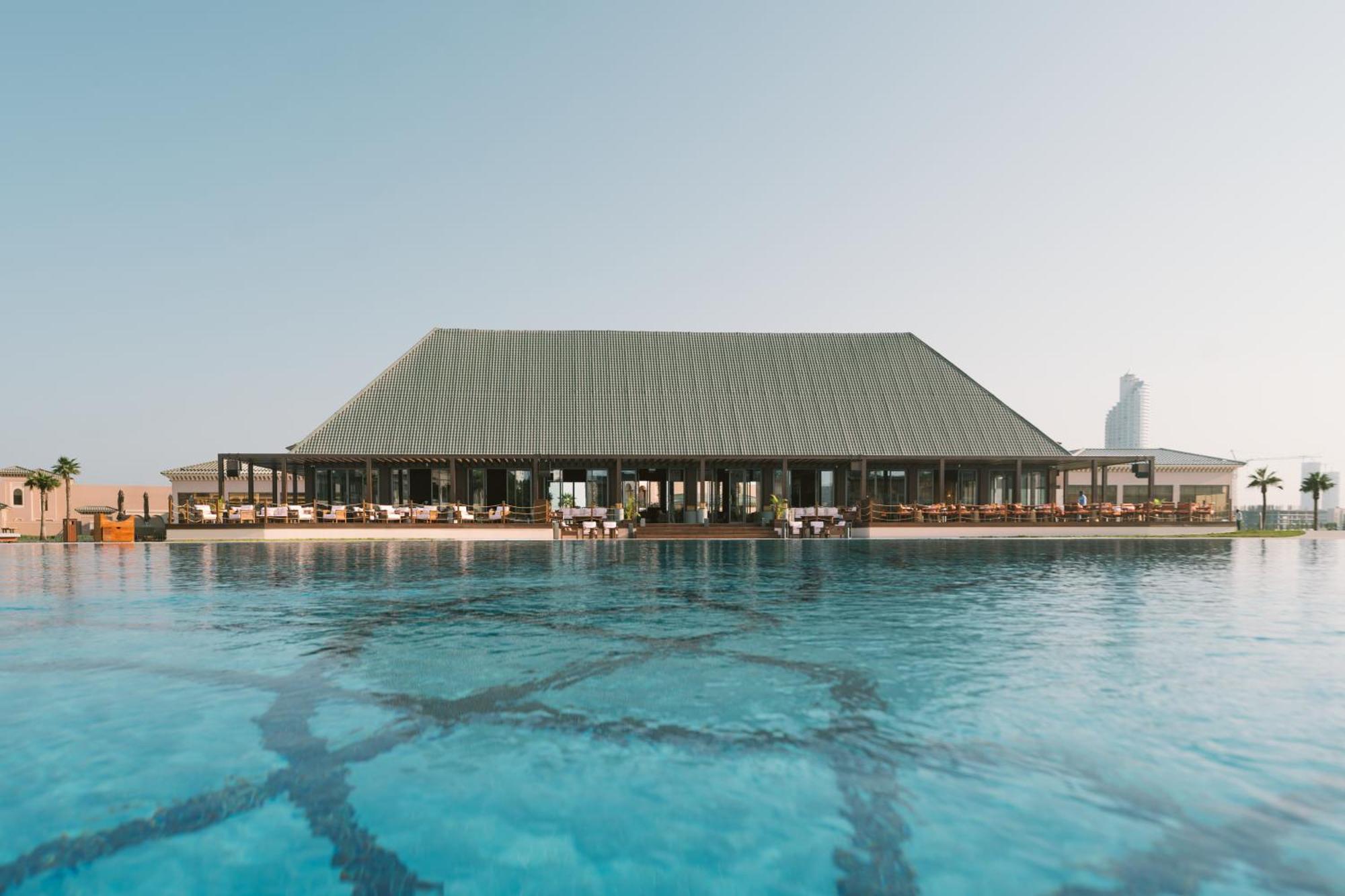 Royal Saray Resort Al Manamah Esterno foto The View